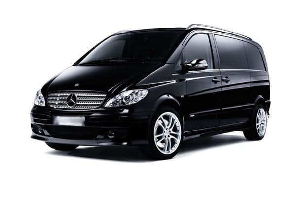 Calcaria Mercedes minibus